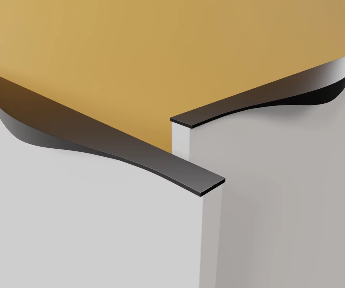 Zwei mattschwarze Aluminium-Profile vom Typ BH-AE-13003 auf weißen Platten vor gelbem Hintergrund.